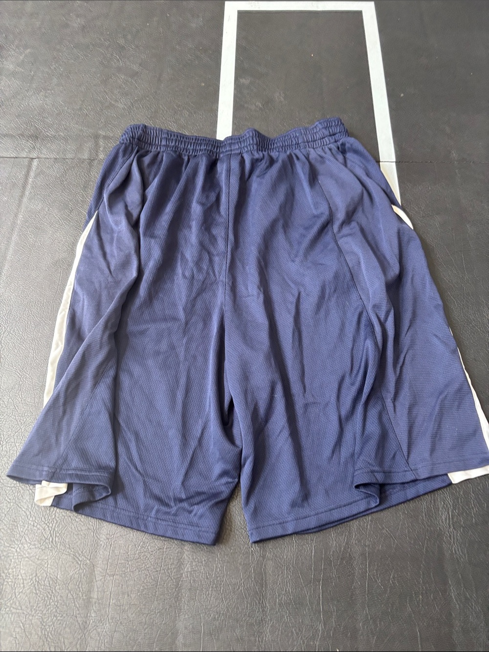 Under Armour Men’s Navy Blue Athletic Shorts with White Side Panels - Picture 3 of 3